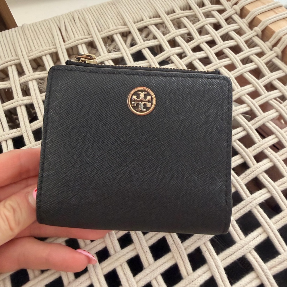 Tory Burch Leather Compact Wallet - Picture 2 of 7